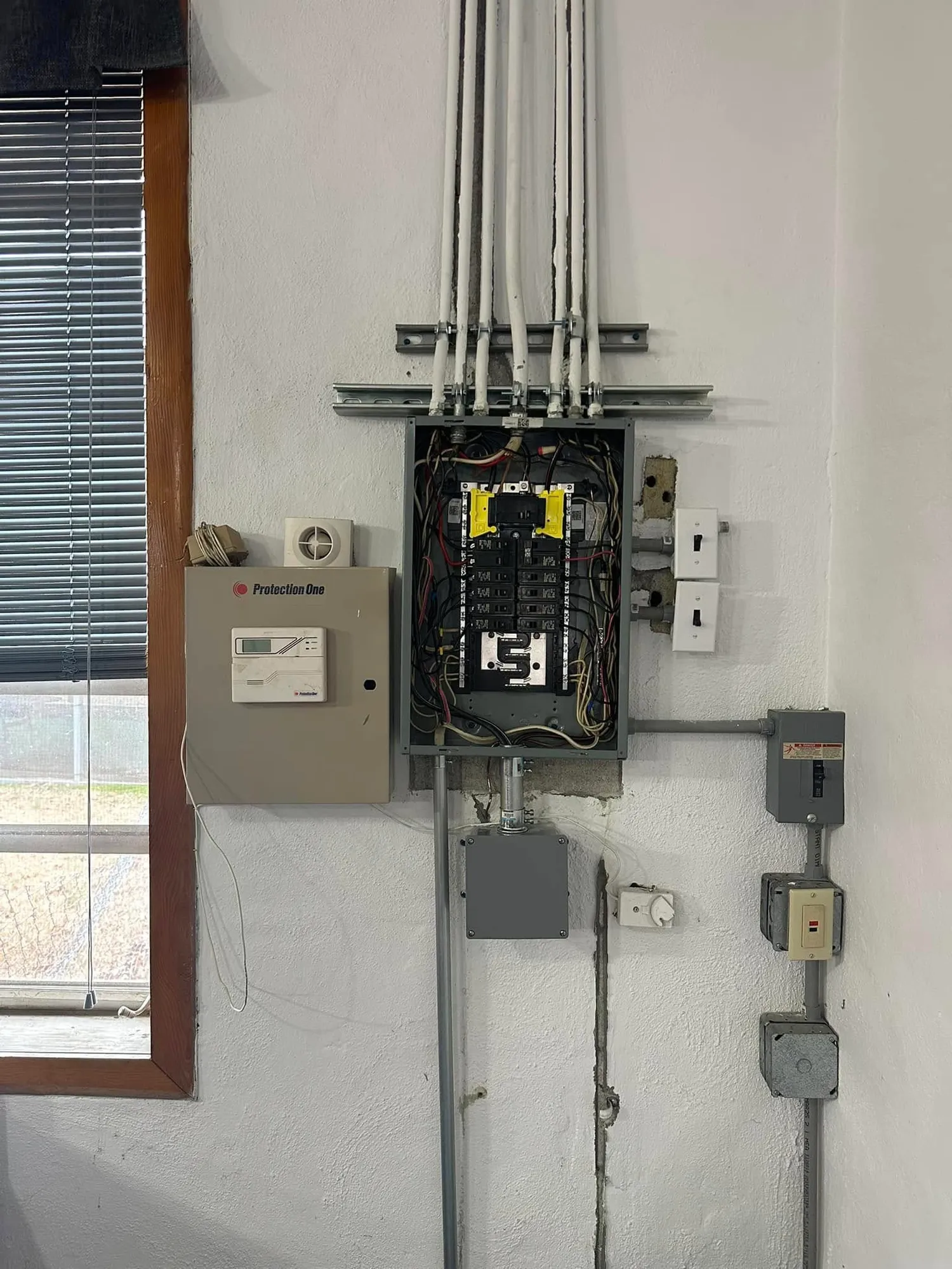 Why choose Hayes Electric for Circuit Breaker Replacement