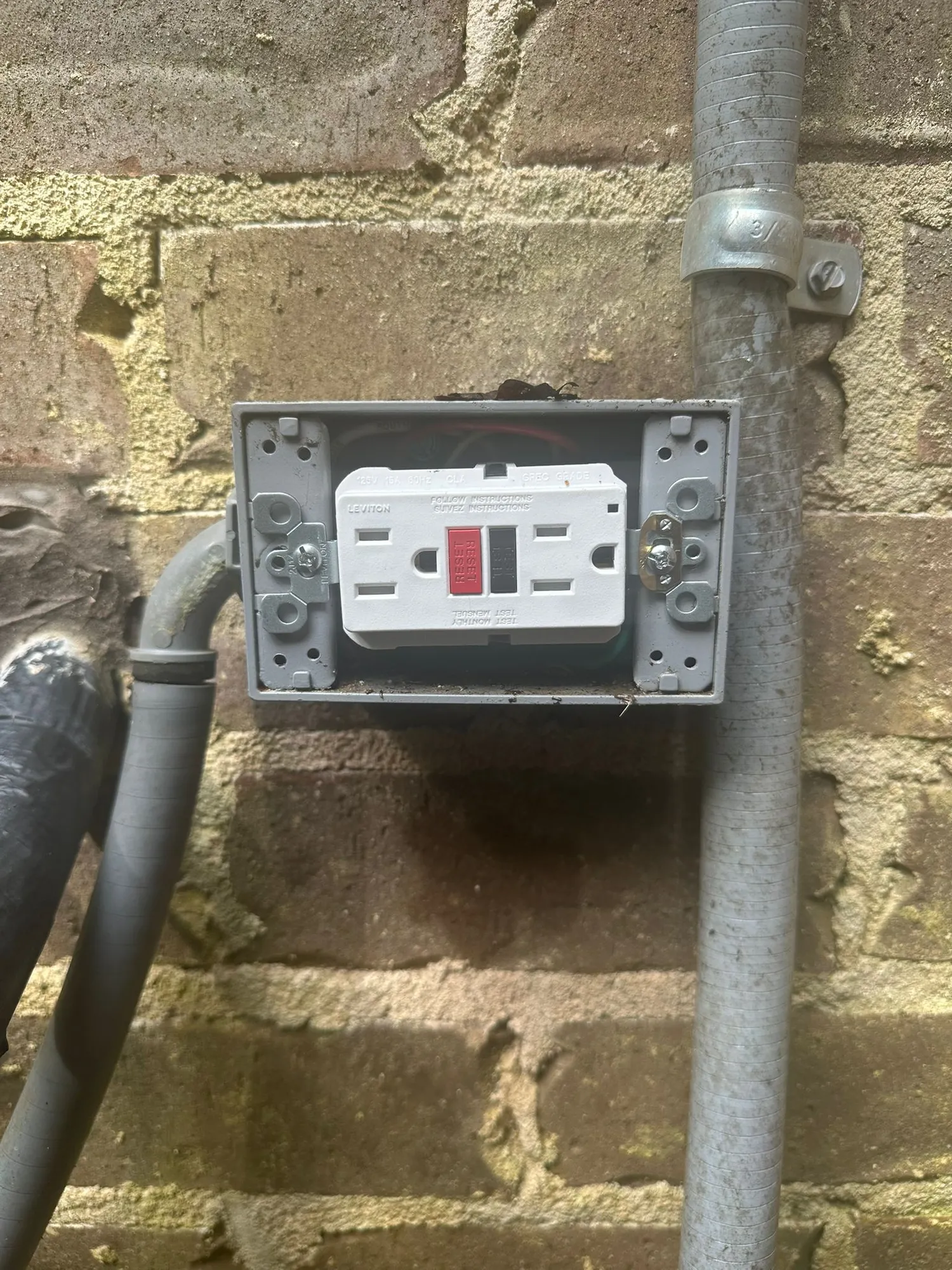 Why choose Hayes Electric for Switch & Outlet Replacement