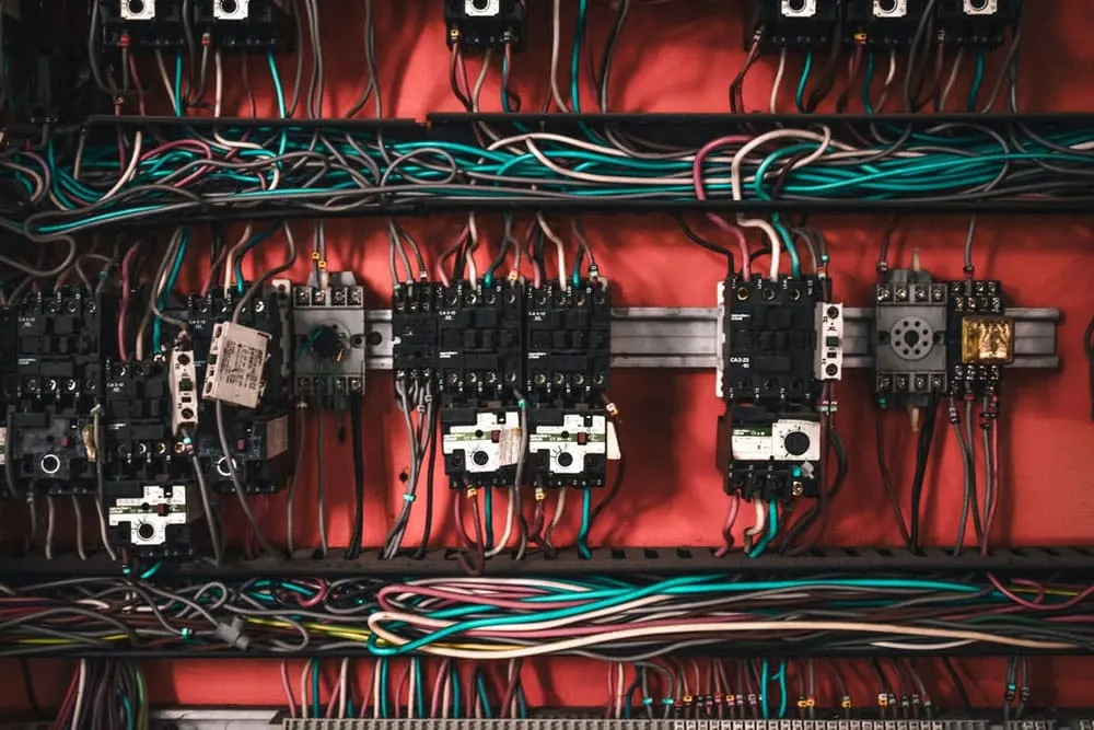 Why choose Hot Shot Electric llc for Circuit Breaker Replacement and Repairs