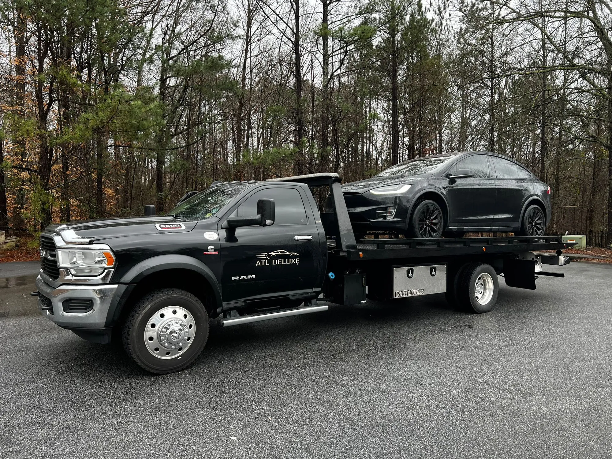 Semi-Truck & Tractor-Trailer Towing by Atl Deluxe Towing LLC in Tucker, GA