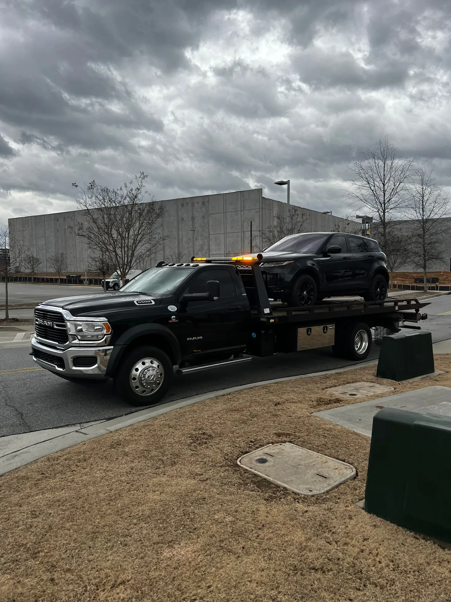 Enclosed Transport Service expertise by Atl Deluxe Towing LLC