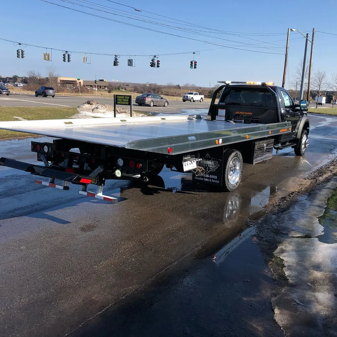 Why choose DC Towing for 24/7 Roadside Assistance Service